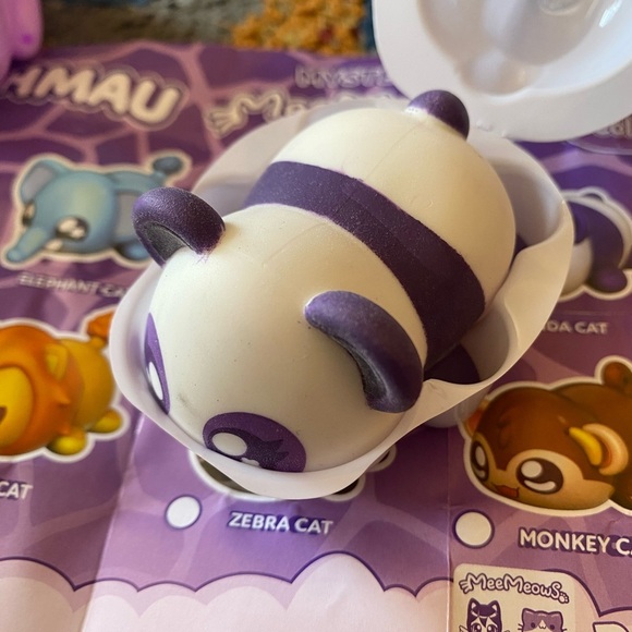 Aphmau MeeMeows Mystery Squishy Figure Safari Edition PANDA CAT Fidget Toy NEW - Picture 4 of 4